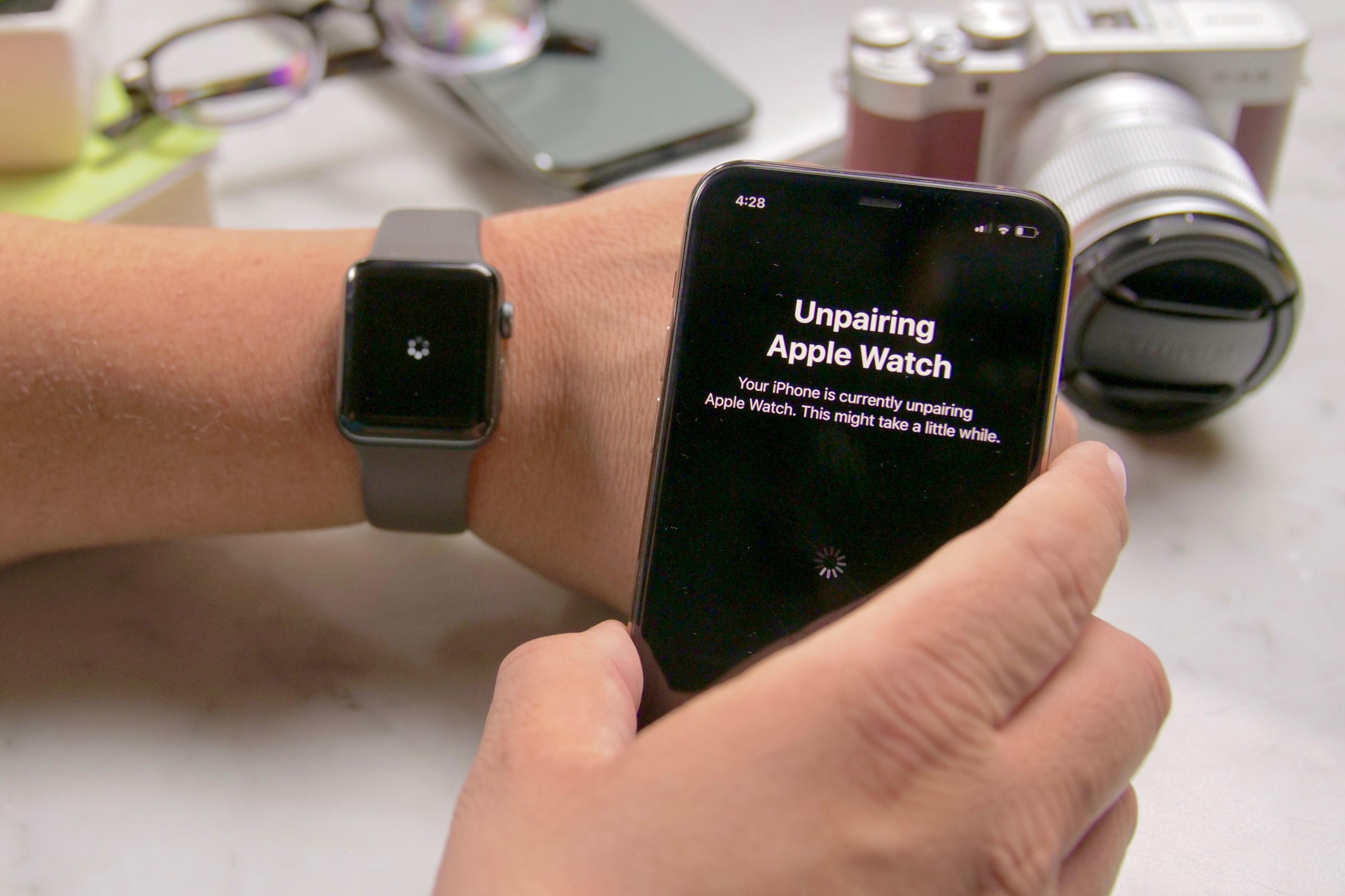 Подключить apple watch к новому iphone. Синхронизация Apple watch с iphone. Смарт часы ресет. Часы _disconnected Smart. Смарт часы Xiaomi похожие на Apple watch.